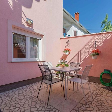 Two-Bedroom Apartment In Crikvenica Xcvii Extérieur photo