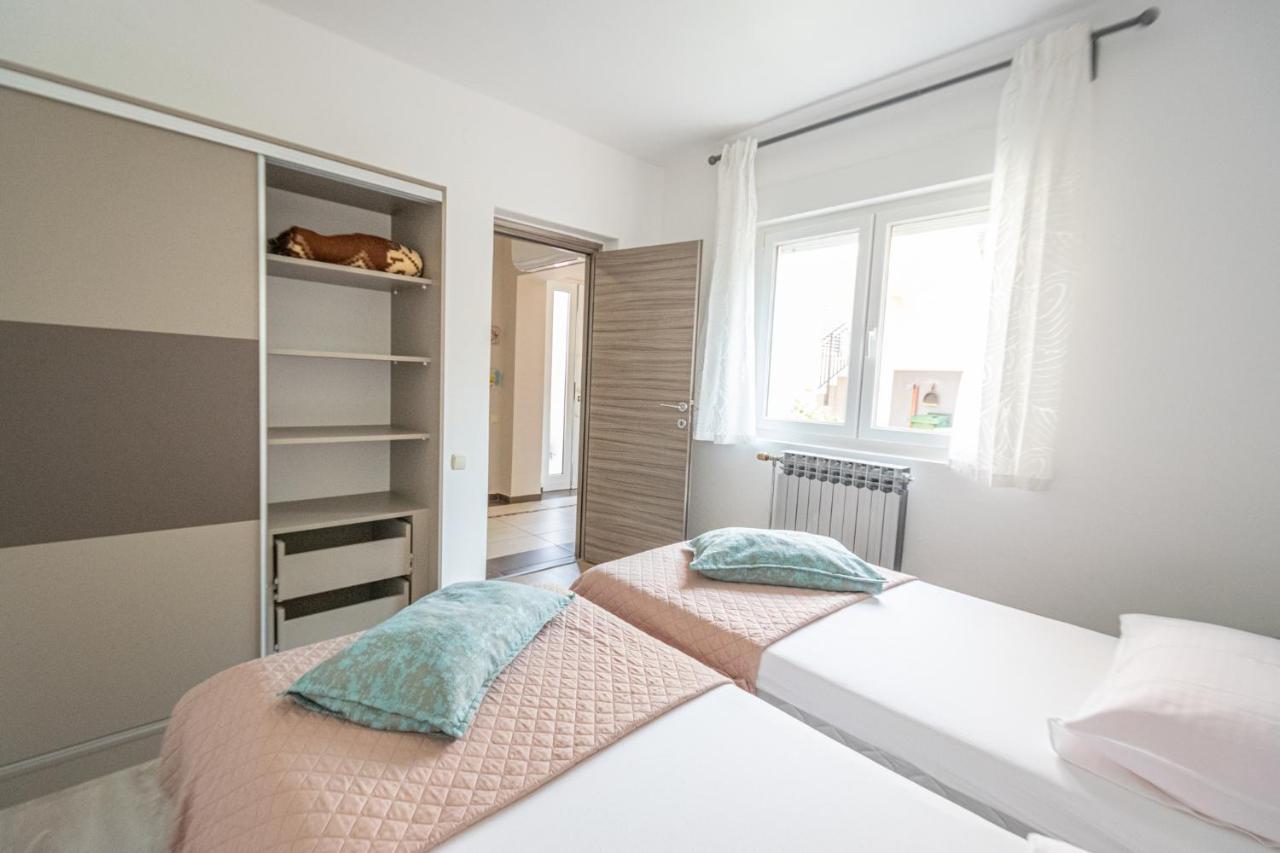 Two-Bedroom Apartment In Crikvenica Xcvii Extérieur photo
