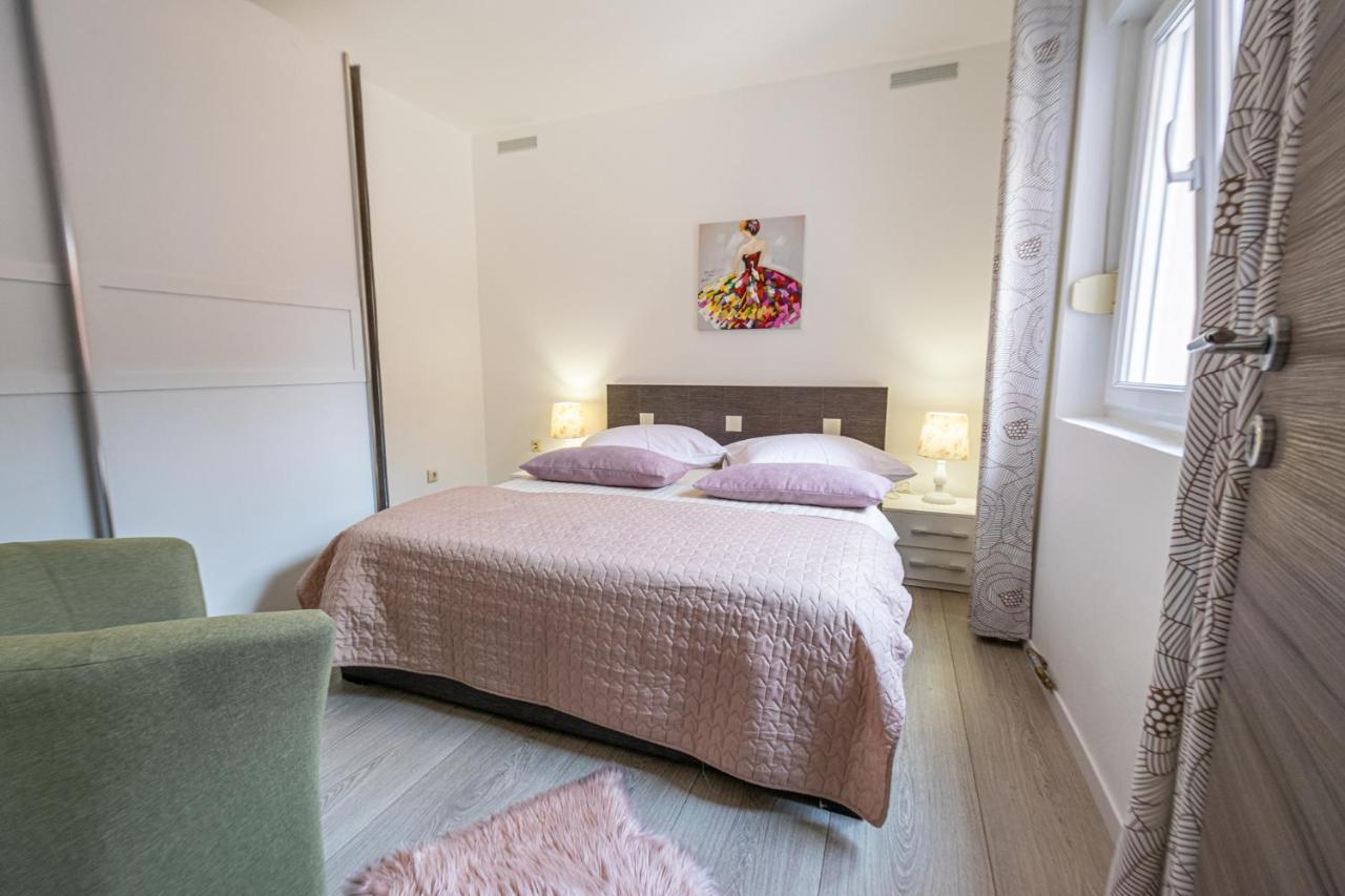 Two-Bedroom Apartment In Crikvenica Xcvii Extérieur photo